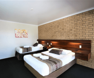 Sarina Motor Inn